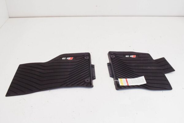 8V1061221B041 - NEW AUDI A3 FRONT FLOOR MAT SET LHD 8V1061221B041