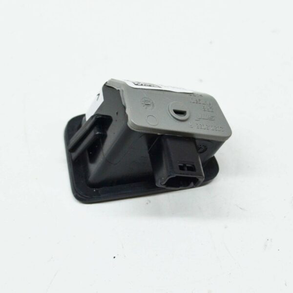 8V1949146A - NEW AUDI A3 8V RIGHT MIRROR LANE DEPARTURE WARNING SENSOR LHD 8V1949146A
