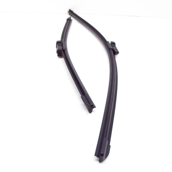 8V1998002B - Audi A3 8V windshield wiper blade set LHD 8V1998002B new REAL