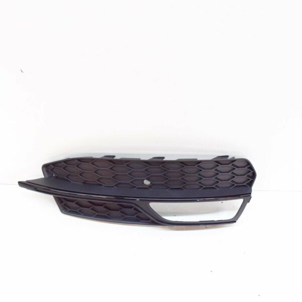 8V3807682G9B9 - NEW AUDI A3 8PA FRONT BUMPER RIGHT SIDE GRILLE 8V3807682G 9B9