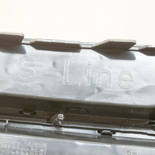 8V3807682G9B9 - NEW AUDI A3 8PA FRONT BUMPER RIGHT SIDE GRILLE 8V3807682G 9B9