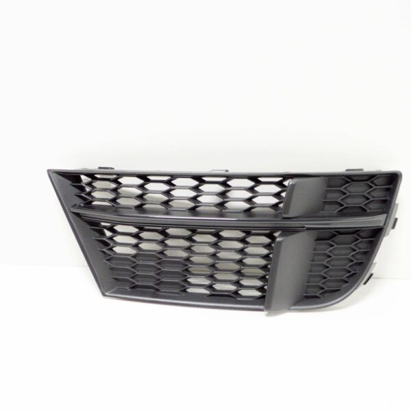 8V3807682QESM - NEW AUDI A3 8P FRONT BUMPER RIGHT SIDE GRILLE 8V3807682QESM 2013 ORIGINAL