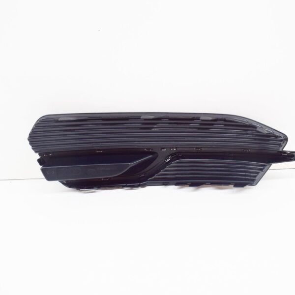 8V4807682A9B9 - AUDI A3 Sportback 8V Front Right Lower Grille 8V4807682A9B9 NEW GENUINE