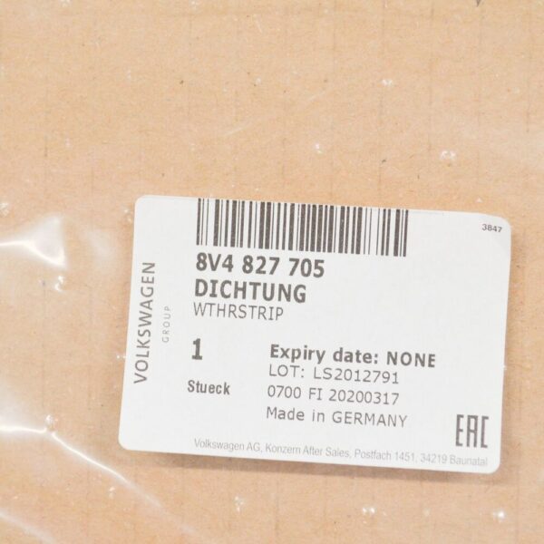 8V4827705 - NEW AUDI A3 SPORTBACK 8V REAR TAILGATE WEATHERSTRIP 8V4827705