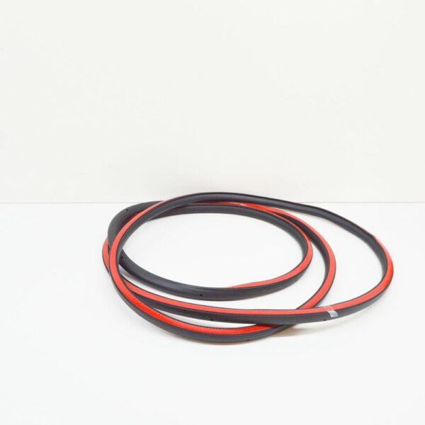 8V4837912C - NEW AUDI A3 SPORTBACK 8V FRONT RIGHT OUTER DOOR SEAL RUBBER 8V4837912C ORIGINAL