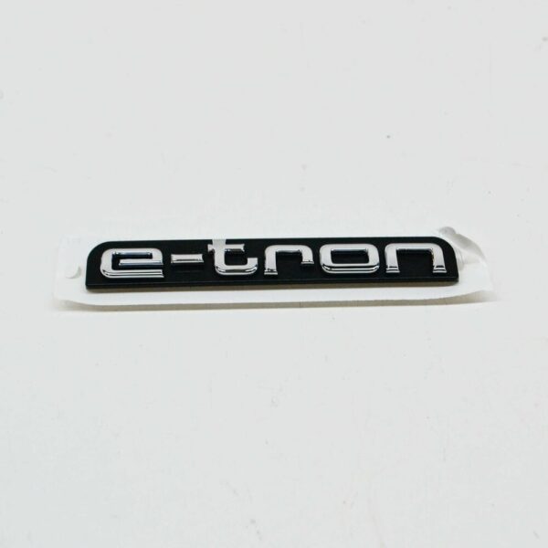 8V4853736A2ZZ - NEW AUDI A3 S 8V E-TRON FRONT RADIATOR GRILLE EMBLEM BADGE 8V4853736A2ZZ