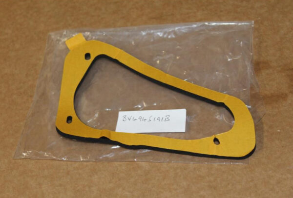 8V4945191B - NEW AUDI RS3 REAR LEFT TAIL LIGHT SEAL 8V4945191B