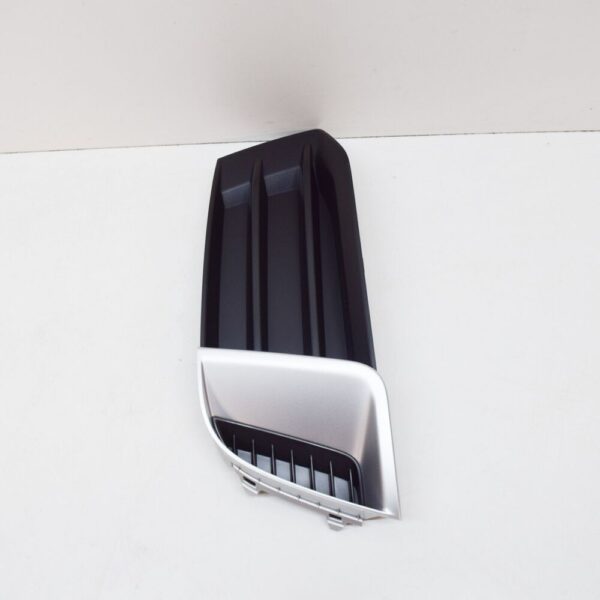 8V58076729B9 - Audi A3 8v1, 8vk Front Right Grill 8V58076729B9 NEW GENUINE