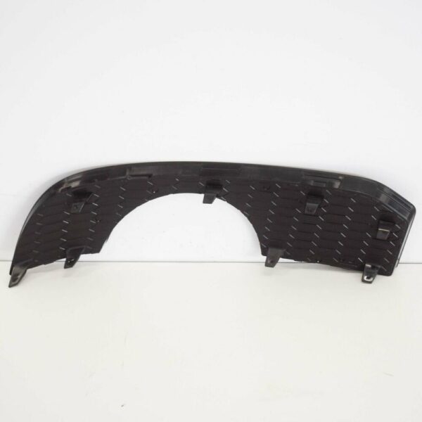 8V5807820C - NEW AUDI A3 8V FRONT BUMPER RIGHT SIDE GRILLE TRIM 8V5807820C
