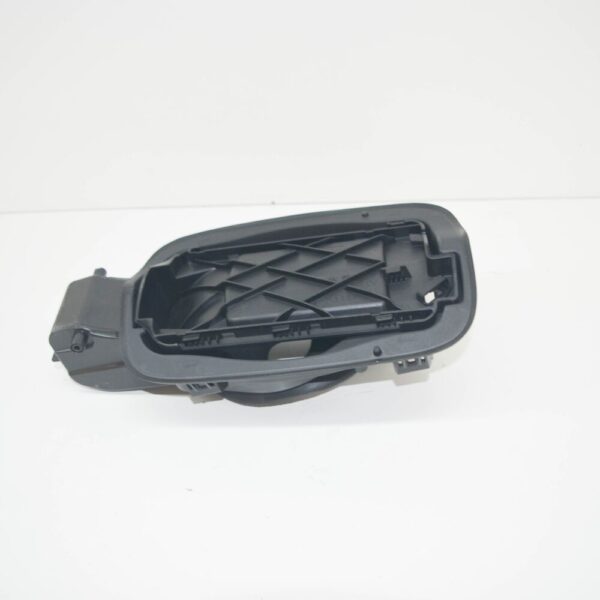 8V5809906B - NEW AUDI A3 8V INSERT TANK FLAP 8V5809906B ORIGINAL