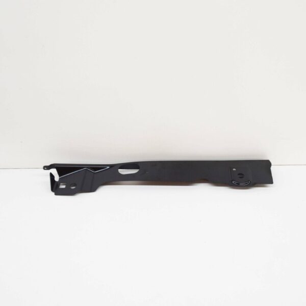 8V5821467B - NEW AUDI A3 8V FRONT FENDER CENTER BRACKET LEFT 8V5821467B