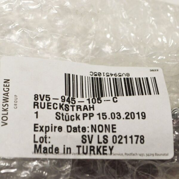 8V5945105C - NEW AUDI A3 8V REAR BUMPER LEFT REFLECTOR 8V5945105C OEM