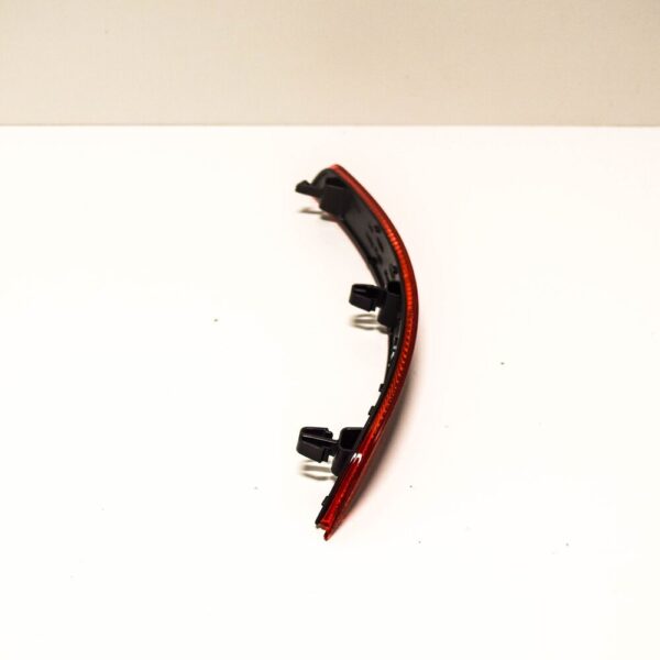 8V5945106A - NEW AUDI A3 SPORTBACK 8V REAR RIGHT LIGHT REFLECTOR 8V5945106A ORIGINAL