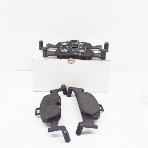 8W0698151BB - NEW AUDI A4 B9 FRONT WHEEL BRAKE PAD SET 8W0698151BB ORIGINAL