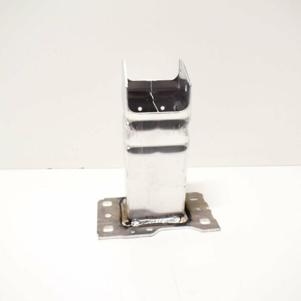 8W0807134A - NEW AUDI A4 B9 FRONT RIGHT REINFORCEMENT BRACKET 8W0807134A