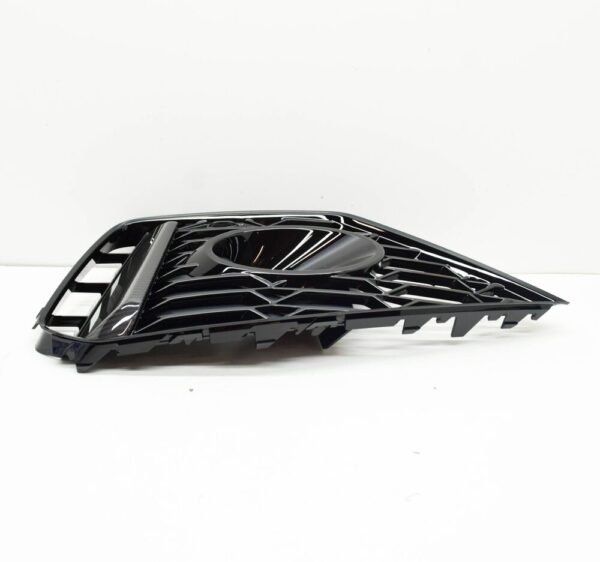 8W0807682AS3Q0 - NEW AUDI A5 SPORTBACK F5 FRONT RIGHT AIR GUIDE GRILLE 8W0807682AS3Q0 ORIGINAL