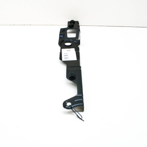 8W0809075A - NEW AUDI A4 B9 QUATTRO FRONT LEFT FENDER WING HOLDER 8W0809075A ORIGINAL