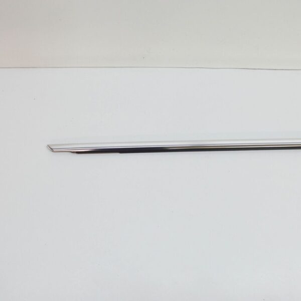 8W0853284E2ZZ - NEW AUDI A4 B9 FRONT RIGHT DOOR WINDOW BELT MOLDING 8W0853284E2ZZ ORIGINAL