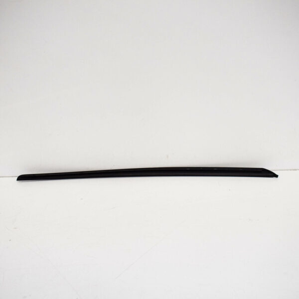8W0854328C9B9 - NEW AUDI A4 B9 FRONT WINDSCREEN RIGHT PIPING MOLDING 8W0854328C9B9
