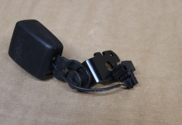 8W0857740DMNB - NEW AUDI A4 AVANT B9 RIGHT REAR SEAT BELT 8W0857740D MNB 8W0857740DMNB