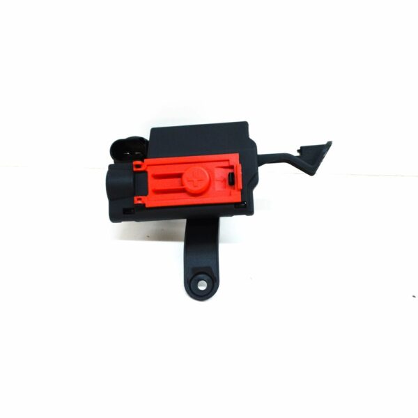8W0941823E - NEW AUDI A4 B9 POSITIVE BATTERY CABLE JUNCTION BLOCK 8W0941823E ORIGINAL