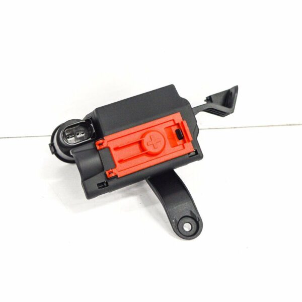 8W0941823F - NEW AUDI A4 8W DISTRIBUTOR JUMP START CONNECTOR 8W0941823F ORIGINAL