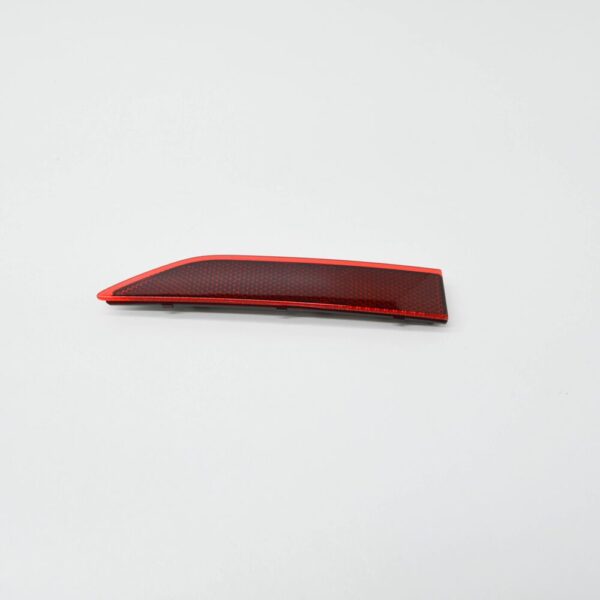 8W0945104B - NEW AUDI A4 B9 REAR RIGHT INNER BUMPER REFLECTOR 8W0945104B ORIGINAL