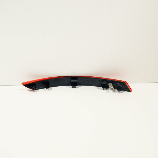 8W0945105D - NEW AUDI A4 B9 REAR LEFT LIGHT REFLECTOR 8W0945105D OEM