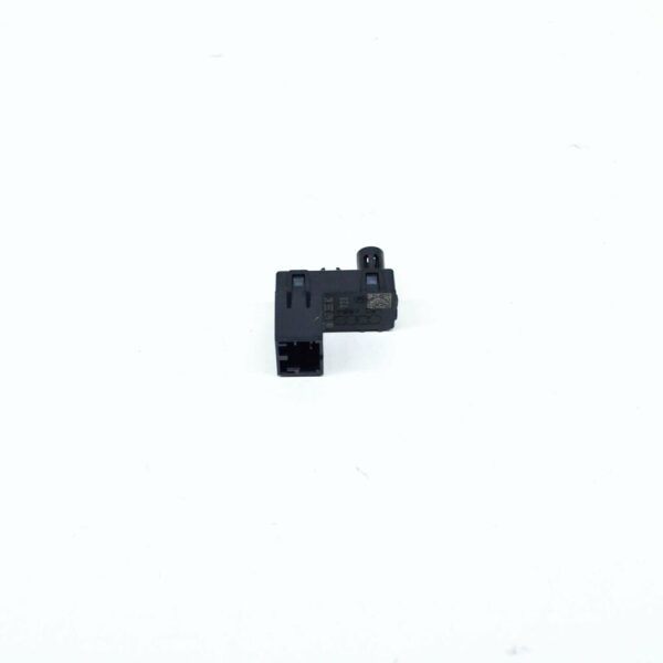 8W0947355AC - NEW AUDI A4 B9 INTERIOR LED RIGHT COURTESY LIGHT MODULE 8W0947355AC ORIGINAL