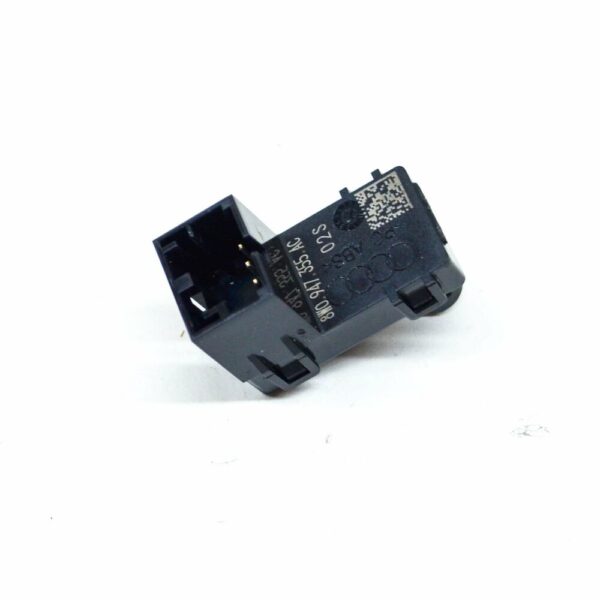 8W0947355AC - NEW AUDI A4 B9 INTERIOR LED RIGHT COURTESY LIGHT MODULE 8W0947355AC ORIGINAL