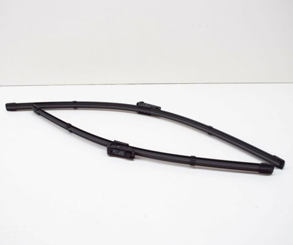 8W1998002 - NEW AUDI A4 B9 FRONT AERODYNAMIC WIPER BLADE SET LHD 8W1998002