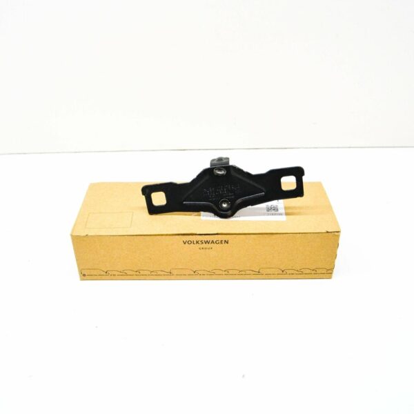 8W5827507 - NEW AUDI A4 B9 REAR TAILGATE BOOTLID DECK STRIKER PLATE 8W5827507 ORIGINAL