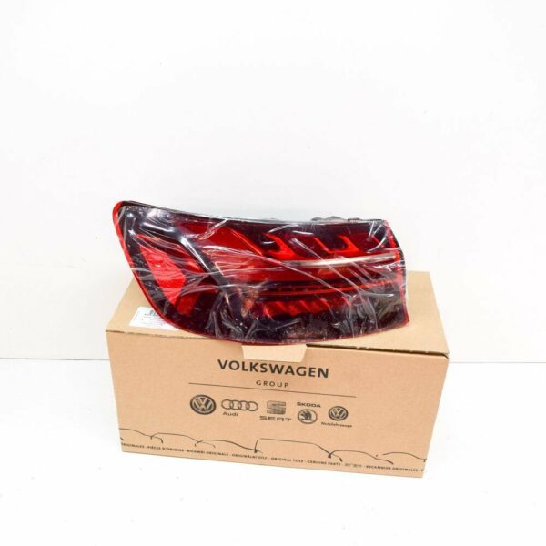 8W5945091AC - NEW AUDI A4 B9 SALOON REAR LEFT TAILLIGHT 8W5945091AC 2020 ORIGINAL