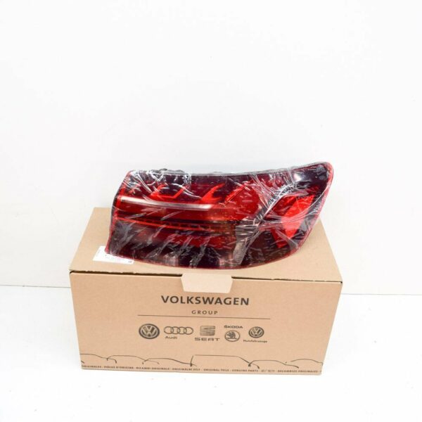 8W5945092AC - NEW AUDI A4 B9 SALOON REAR RIGHT TAILLIGHT 8W5945092AC 2020 ORIGINAL