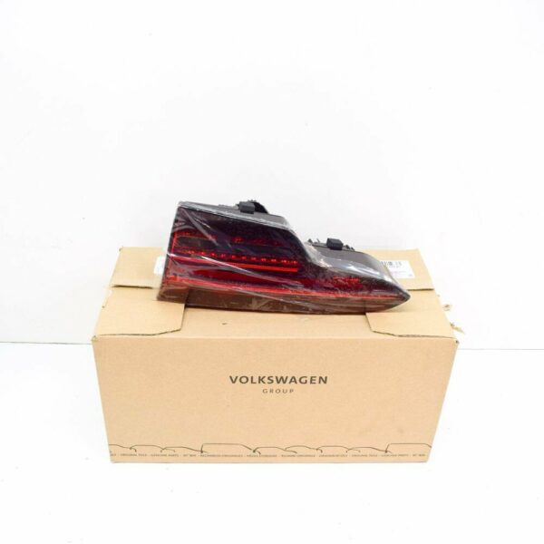 8W5945094AC - NEW AUDI A4 B9 SALOON RIGHT SIDE TAILGATE TAILLIGHT 8W5945094AC 2019 ORIGINAL