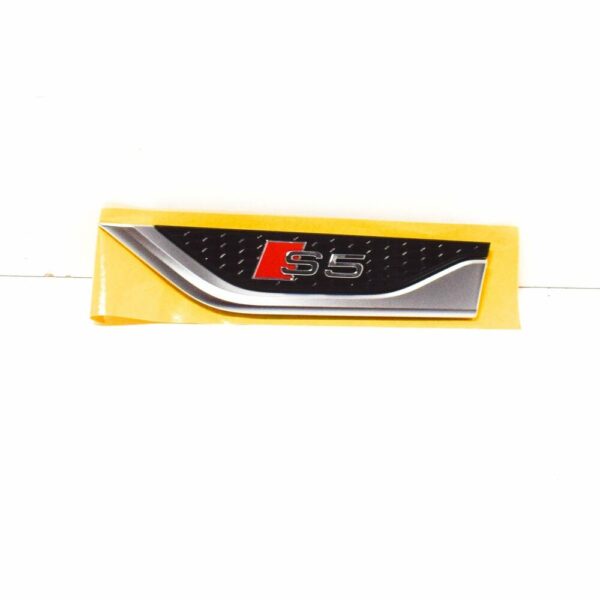 8W6853601CPUZ - NEW AUDI S5 8W6 FRONT LEFT FENDER WING S-LINE TRIM LOGO 8W6853601CPUZ