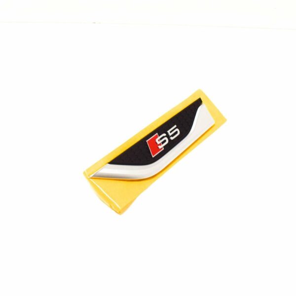 8W6853601CPUZ - NEW AUDI S5 8W6 FRONT LEFT FENDER WING S-LINE TRIM LOGO 8W6853601CPUZ