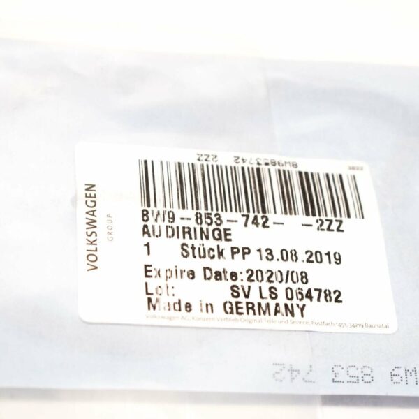 8W98537422ZZ - NEW AUDI A4 B9 BOOTLID BADGE 8W98537422ZZ 2017
