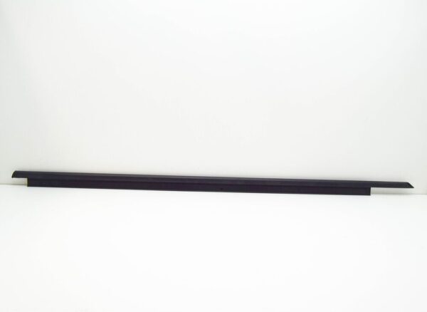 8X3837478B - NEW AUDI A1 MK1 FRONT RIGHT OUTER DOOR WINDOW APERTURE SEAL 8X3837478B ORIGINAL