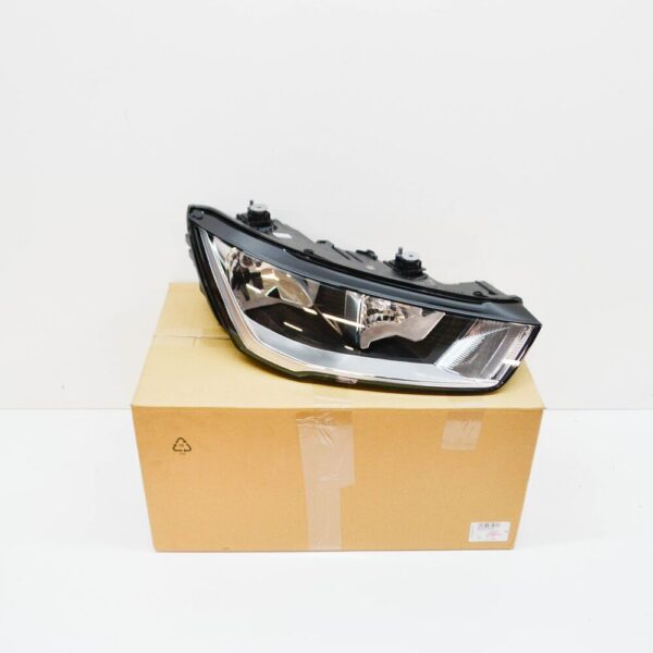 8XA941004A - NEW AUDI A1 8X FRONT RIGHT HEADLIGHT RHD 8XA941004A ORIGINAL