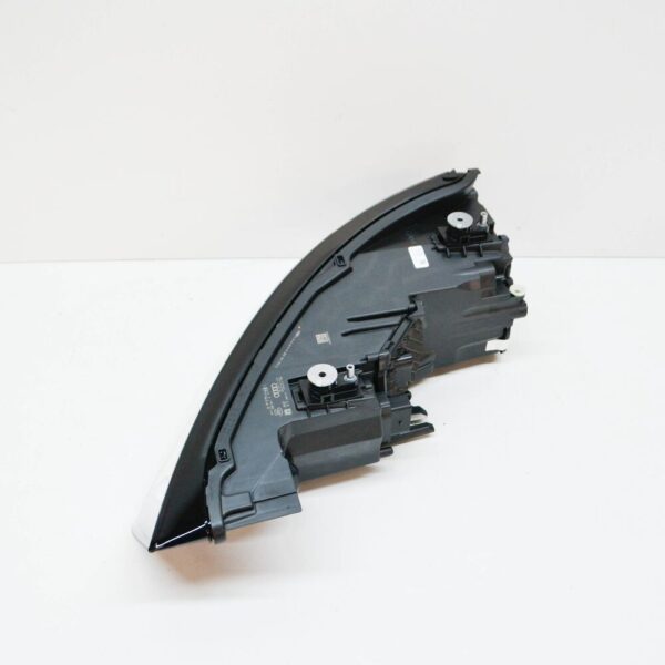 8XA941004A - NEW AUDI A1 8X FRONT RIGHT HEADLIGHT RHD 8XA941004A ORIGINAL
