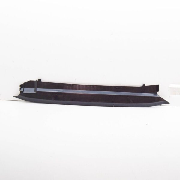 8Y0121345 - AUDI A3 SPORTBACK 8Y LOWER CENTRE RADIATOR AIR GUIDE 8Y0121345 NEW GENUINE