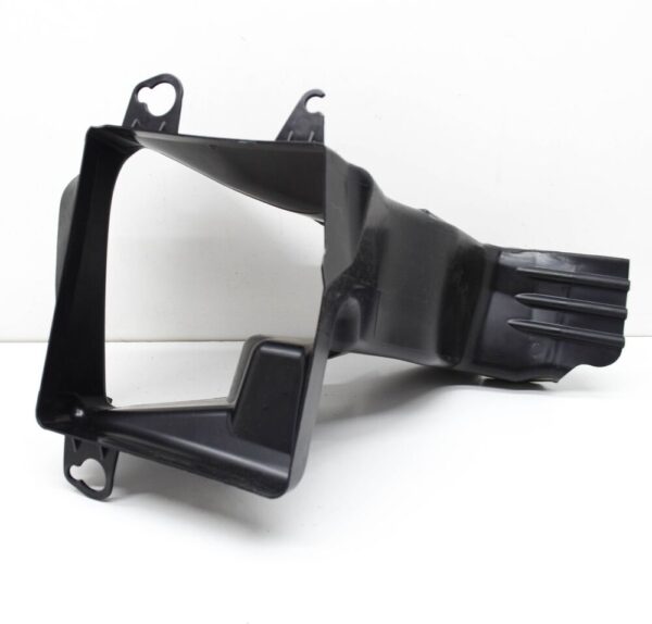 8Y0121674D - NEW AUDI A3 SPORTBACK 8YA RADIATOR RIGHT AIR GUIDE DUCT 8Y0121674D ORIGINAL