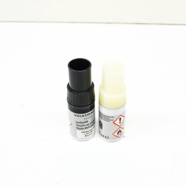 L0Y9B02 - NEW AUDI VW BRILLIANT BLACK TOUCH UP PAINT SET L0Y9B02 ORIGINAL