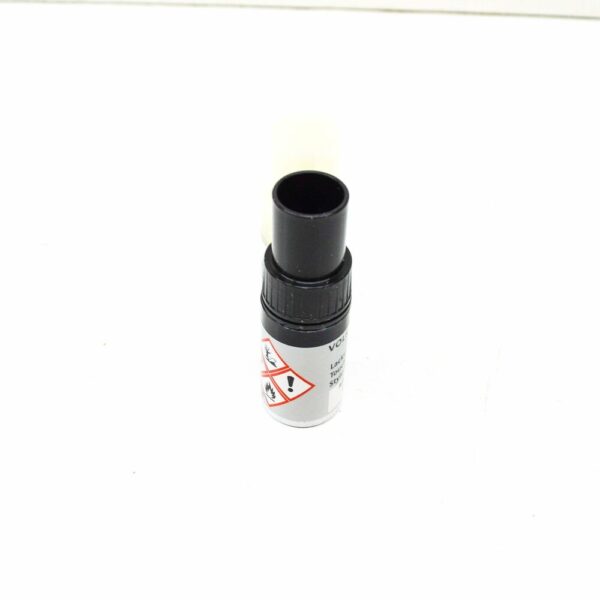 L0Y9B02 - NEW AUDI VW BRILLIANT BLACK TOUCH UP PAINT SET L0Y9B02 ORIGINAL