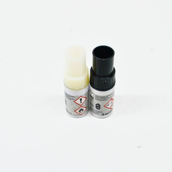 LST0U2Y9C - Audi VW Ibis White Touch Up Paint Set LST0U2Y9C NEW GENUINE