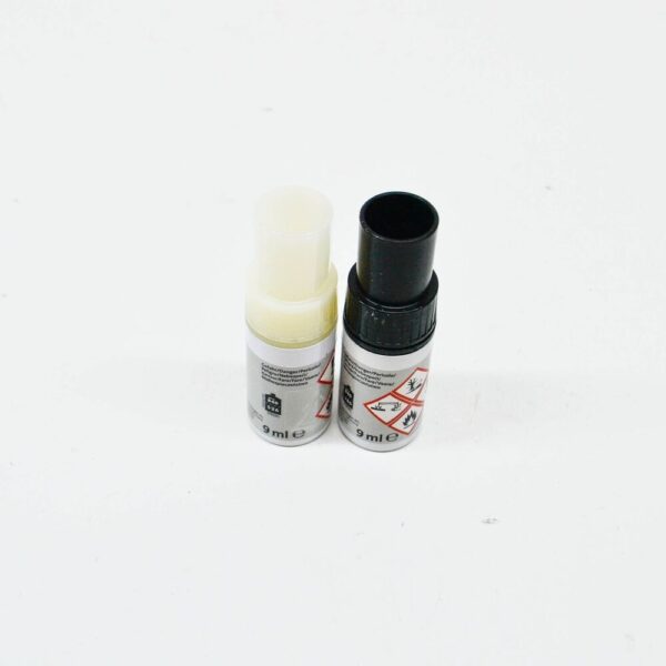 LST0U2Y9C - Audi VW Ibis White Touch Up Paint Set LST0U2Y9C NEW GENUINE