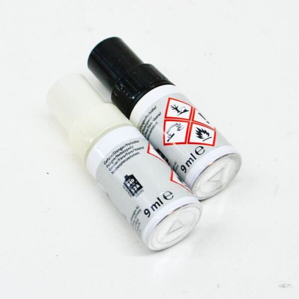 LST0U2Y9C - Audi VW Ibis White Touch Up Paint Set LST0U2Y9C NEW GENUINE