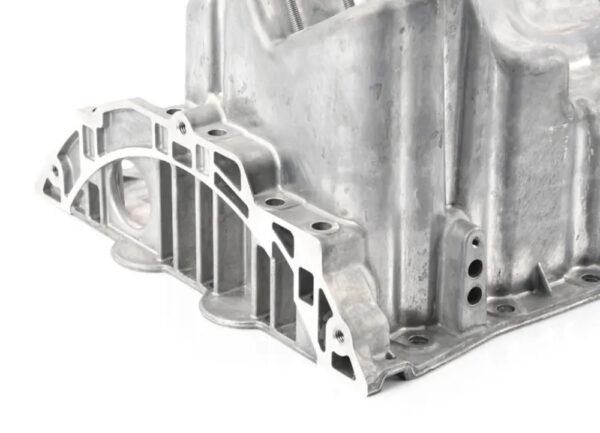 11137586555 - NEW BMW 2 COUPE F22, F87 ENGINE OIL PAN 7586555 1113756555 11-15 ORIGINAL