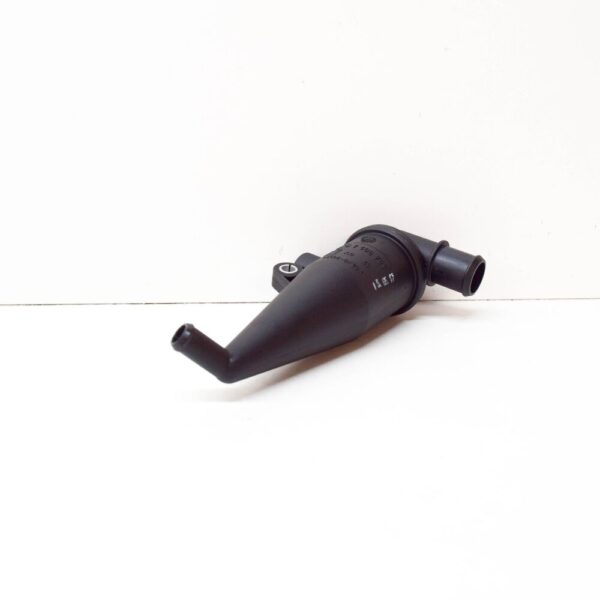 11151406789 - NEW BMW 5 E39 M5 OIL SEPARATOR CRANKCASE VENTILATION CYL 5-8 11151406789
